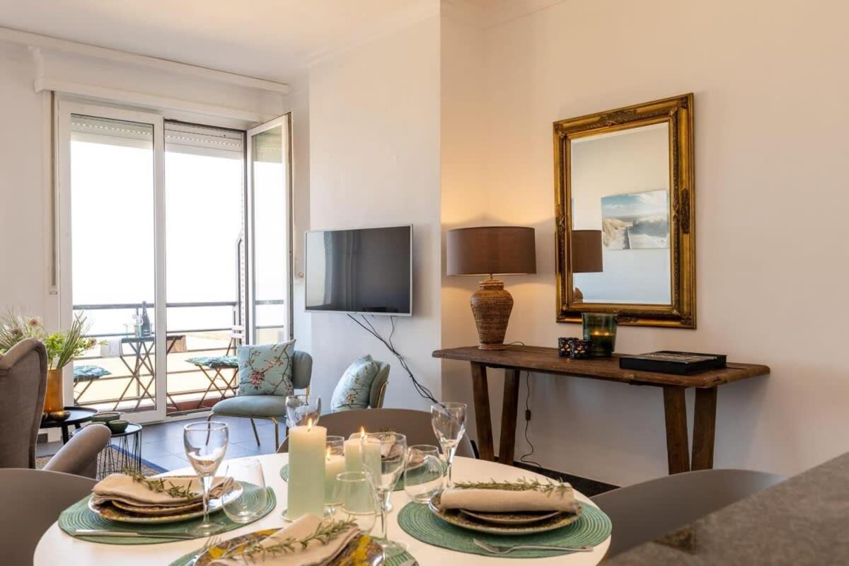 Huswell - Beautiful Spacious Studio With Frontal Sea View Knokke-Heist Esterno foto